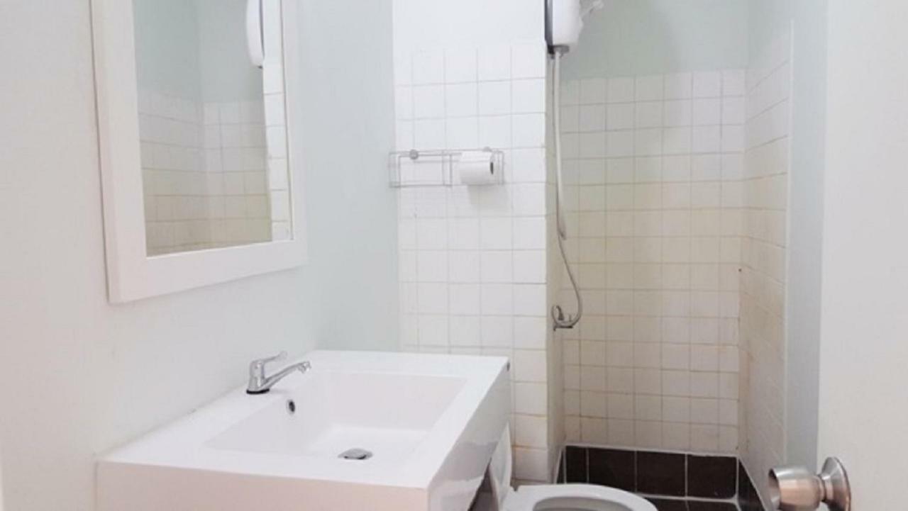 Condo C6 IMPACT Nonthaburi Esterno foto